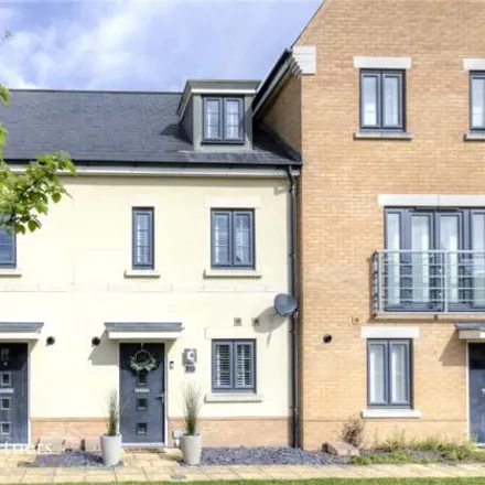 Buy this 3 bed townhouse on Roberts Road in Colchester, CO2 7FX