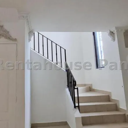 Rent this 3 bed house on Calle San Francisco in Quintas Versalles, Don Bosco