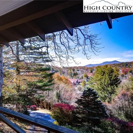 Image 4 - 130 Mountain View Drive, Echo Park, Blowing Rock, NC 28605, USA - House for sale