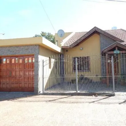 Buy this 3 bed house on Juan Cruz Varela in Quilmes Este, 1882 Quilmes