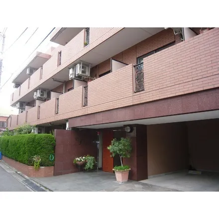 Rent this studio apartment on unnamed road in Sengoku 2-chome, Bunkyō