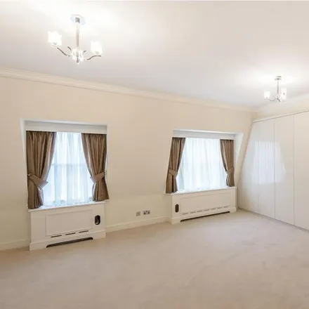 Image 7 - The Manor, 4-12 Davies Street, London, W1K 3HY, United Kingdom - Apartment for rent