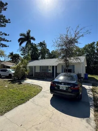 Buy this 5 bed house on 2001 14th Avenue West in Bradenton, FL 34205