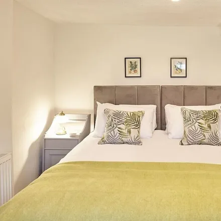 Rent this 2 bed house on Masham in HG4 4HZ, United Kingdom