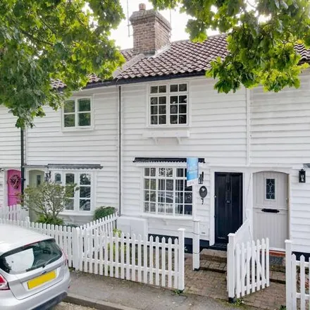 Buy this 2 bed townhouse on Grove Lane in Chigwell Row, IG7 6JE