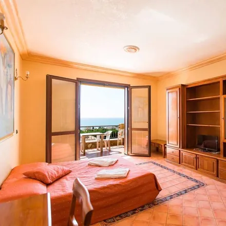 Rent this 1 bed apartment on Castelvetrano in Piazza Giovanni Amendola, 91022 Castelvetrano TP
