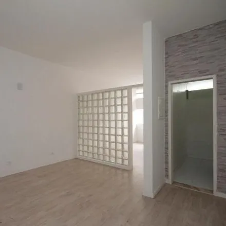 Rent this 1 bed apartment on Lanchonete Kinger Refeições in Avenida Ipiranga 1276, Santa Ifigênia