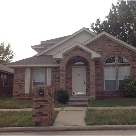 Rent this 4 bed house on 776 Greenridge Drive in Arlington, TX 76017