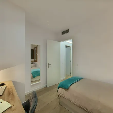 Rent this 2 bed apartment on Carrer del Consell de Cent in 245, 08011 Barcelona