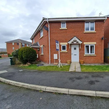 Rent this 2 bed apartment on Higher Kingsley in Clover Road, Charnock Richard