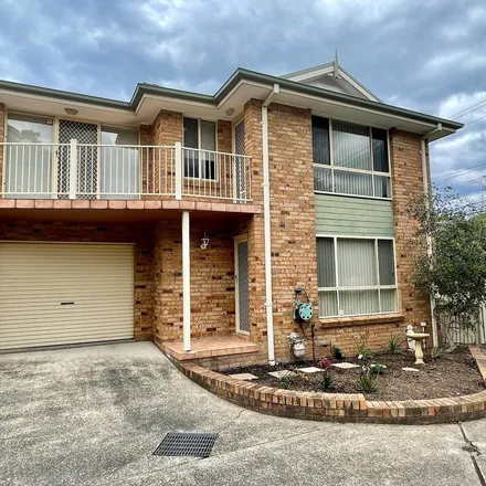 Rent this 3 bed townhouse on unnamed road in Woonona NSW 2517, Australia