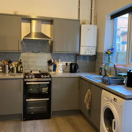 Rent this 4 bed apartment on 19 Colville Street in Nottingham, NG1 4HQ
