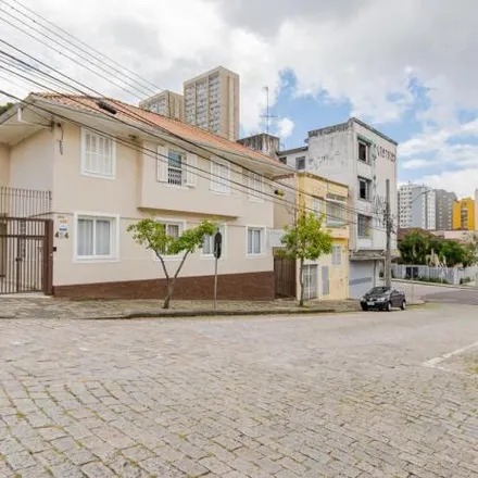 Buy this 8 bed house on Rua Ébano Pereira 432 in São Francisco, Curitiba - PR