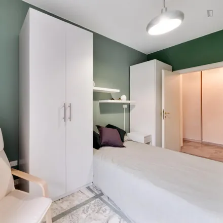Rent this 6 bed room on Bar argento in Via Copernico, 20124 Milan MI
