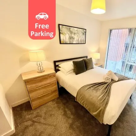 Rent this 3 bed apartment on Halo in School Street, Manchester