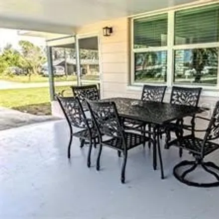 Image 3 - 191 East Wentworth Street, Englewood, FL 34223, USA - House for rent