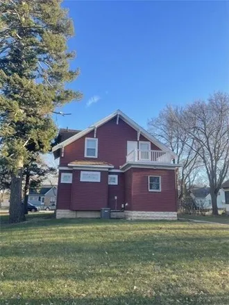 Image 2 - 242 Poplar Avenue North, Canby, Yellow Medicine County, MN 56220, USA - House for sale
