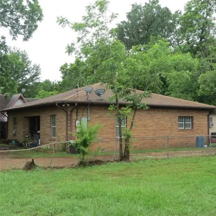 Buy this 3 bed house on 166 East Good Street in Mineola, TX 75773