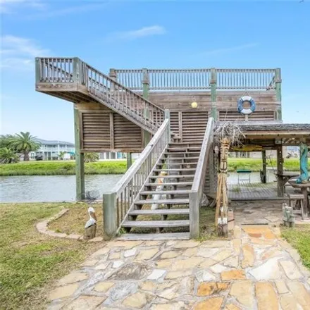 Image 4 - 1134 Mayes Rd, Crystal Beach, Texas, 77650 - House for sale