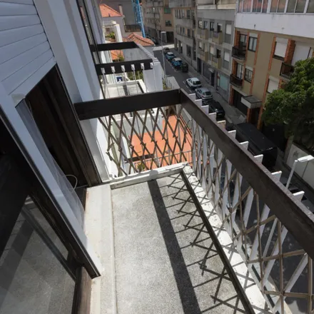 Image 4 - Edifício Oceanus, OitoEmPonto, Rua de Tânger, 4100-071 Porto, Portugal - Room for rent