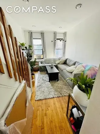 Image 5 - 305 East 95th Street, New York, NY 10128, USA - House for rent