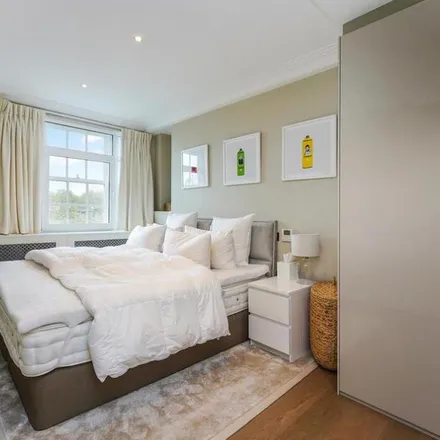 Image 2 - Eyre Court, 3-21 Finchley Road, London, NW8 6DP, United Kingdom - Apartment for rent