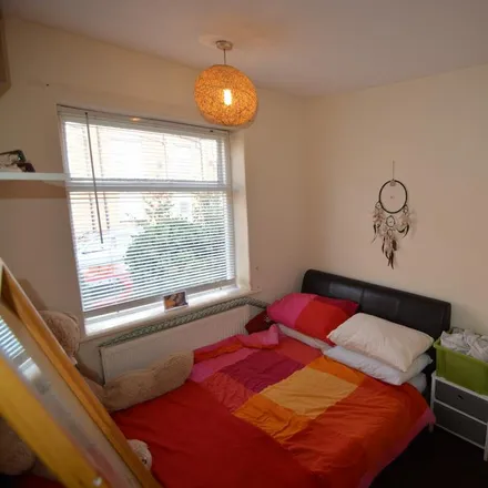 Image 5 - Manor View, Leeds, LS6 1BU, United Kingdom - House for rent