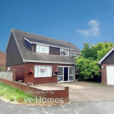 Buy this 4 bed house on Drury Lane in Houghton Regis, LU5 5ED