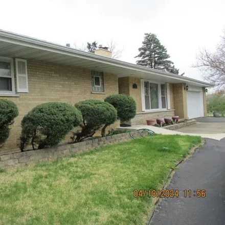 Buy this 3 bed house on 8241 Tennessee Avenue in DuPage County, IL 60527