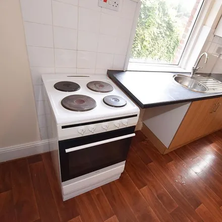 Rent this studio apartment on 101 Livingstone Road in Bevois Mount, Southampton