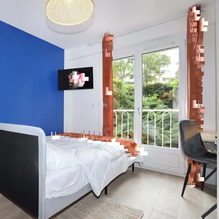 Rent this 1 bed room on 56 Boulevard Saint-Michel in 49100 Angers, France
