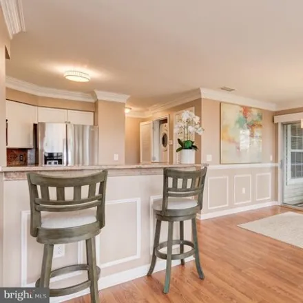 Image 5 - 5689 Willoughby Newton Drive, Centreville, VA 20120, USA - Condo for sale