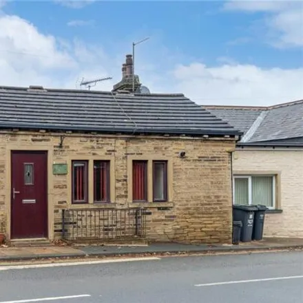 Buy this 1 bed townhouse on 2 Crowtrees Lane in Rastrick, HD6 3NG