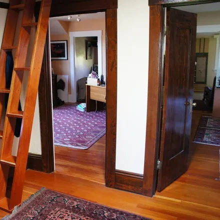 Rent this 5 bed house on Oakland