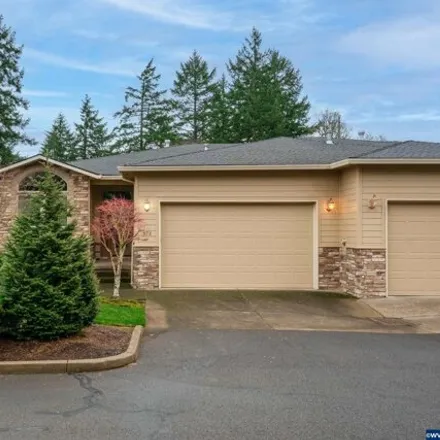 Buy this 3 bed house on Sahalee Court Southeast in Salem, OR 97306