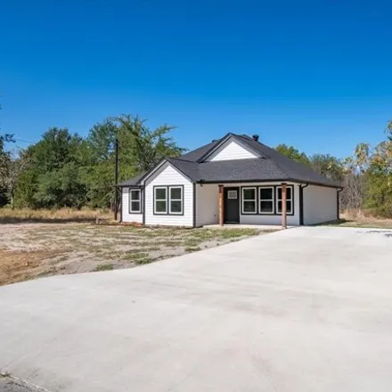 Buy this 3 bed house on 525 Midway Road in Tool, Henderson County