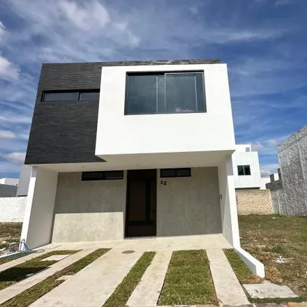 Buy this 3 bed house on Boulevard Valle Imperial 668 in Marcelino García Barragán, 45134 Nuevo México