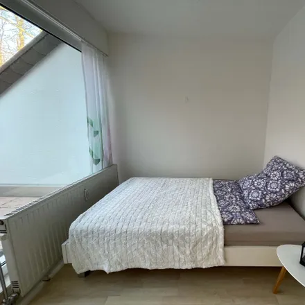 Rent this 2 bed apartment on Graf-Stauffenberg-Straße 37 in 66121 Saarbrücken, Germany