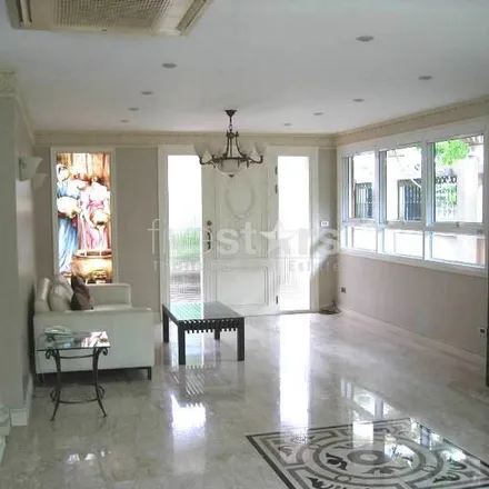 Rent this 3 bed apartment on 7-Eleven in Soi Sukhumvit 63, Vadhana District