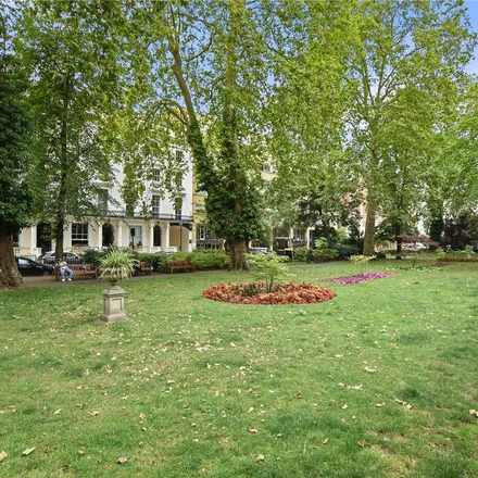 Rent this 4 bed apartment on The Colonnades in Bishop's Bridge Road, London