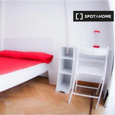 Rent this 5 bed room on Viale Regina Giovanna in 41, 20129 Milan MI