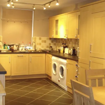 Rent this 1 bed apartment on Back Regent Park Terrace in Leeds, LS6 2FH