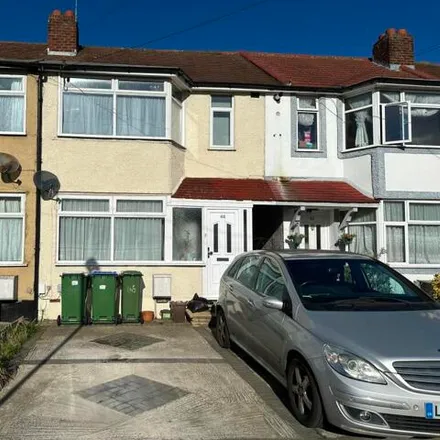 Rent this 3 bed duplex on Tyrrell Avenue in London, DA16 2BT