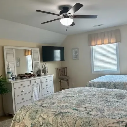 Rent this 5 bed house on SC
