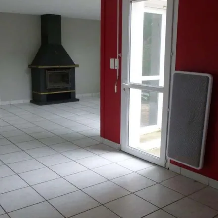 Image 2 - unnamed road, 12160 Baraqueville, France - Apartment for rent