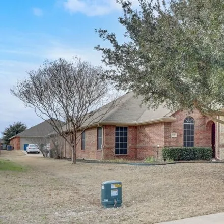 Buy this 3 bed house on 131 Buckingham Drive in Waxahachie, TX 75165