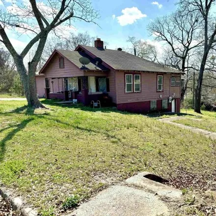 Buy this 3 bed house on 2964 Gurnee Avenue in Anniston, AL 36201