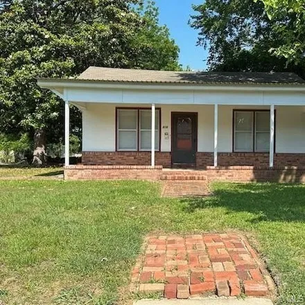 Buy this 3 bed house on 977 West Locust Street in Durant, OK 74701