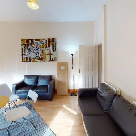 Rent this 1 bed apartment on Al Khaleej in 27 Hyde Park Road, Leeds