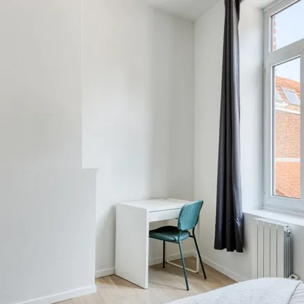 Rent this 3 bed apartment on 2bis Rue Mirabeau in 59000 Lille, France